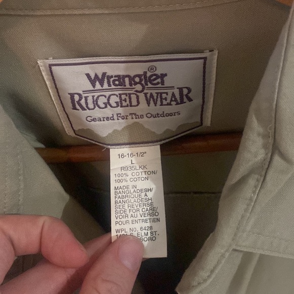Wrangler button down - Picture 5 of 5